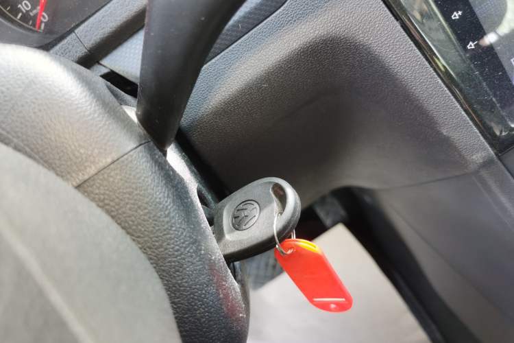 Used Volkswagen Jetta 2015 1.6L Automatic Fashion Model