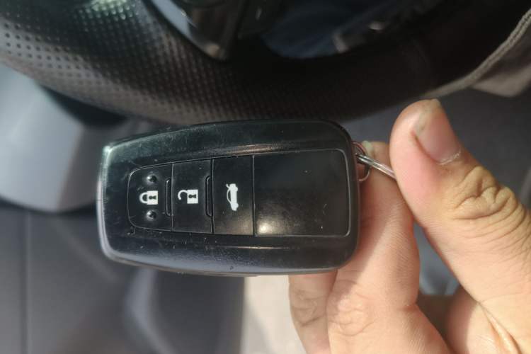 Used Toyota Corolla 2021 Dual-Motor 1.8L E-CVT Elite Edition Vehicle Key