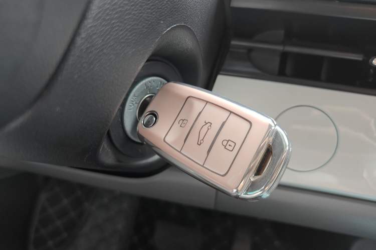 Used CHANGAN NEVO Lumin 2023 205km Xiangqin Version Interior 1