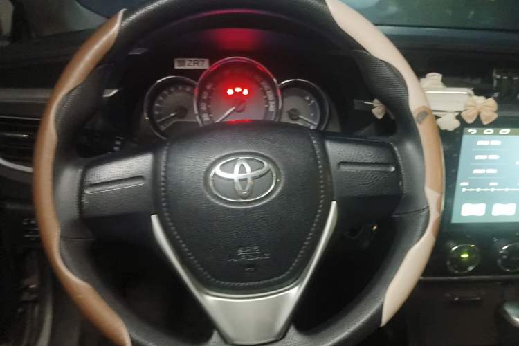 Used Toyota Corolla 2014 1.6L CVT GL Steering Wheel