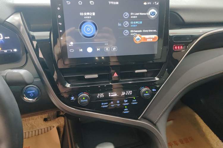 Used Toyota Camry 2021 Dual-Motor 2.5HG Luxury Edition Audio And AC Panel