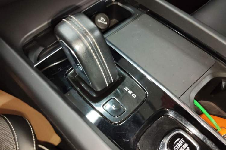 Used Volvo XC60 New Energy 2021 T8 E-Drive Hybrid Smart & Dynamic Edition