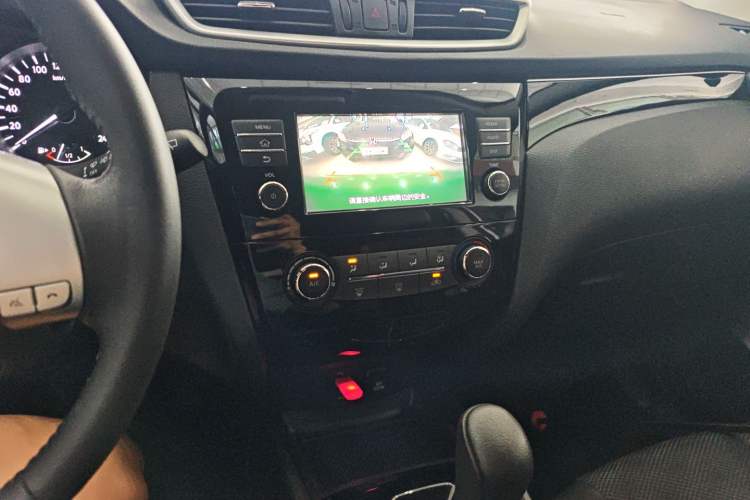 Used Nissan Qashqai 2017 2.0L CVT Smart Enjoyment Version China VI Standard Audio And AC Panel