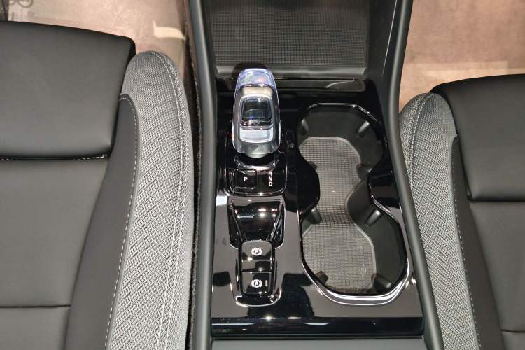 Used Volvo XC40 2025 B3 Smart & Luxurious Edition
