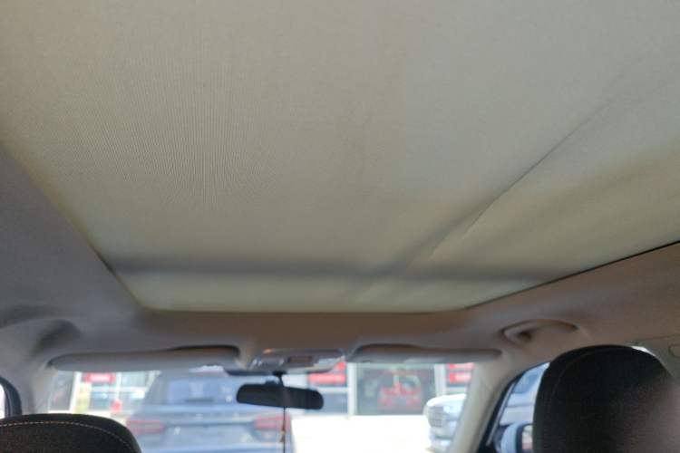 Used Geely Auto Emgrand X7 Sport 2018 1.8TD Automatic Two-Wheel Drive Smart Connect 4G Internet Edition
