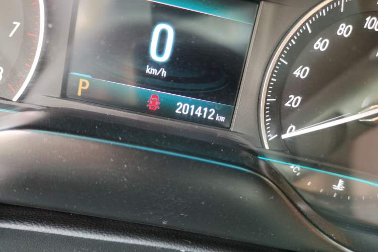 Used Buick GT 2015 15N Automatic Elite Version Odometer Close Up