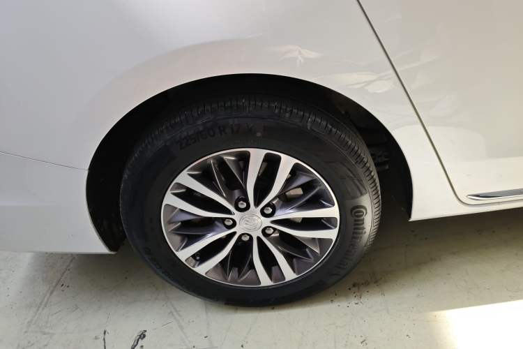 Used Buick GL8 2023 ES Lu Zun Deluxe Model
