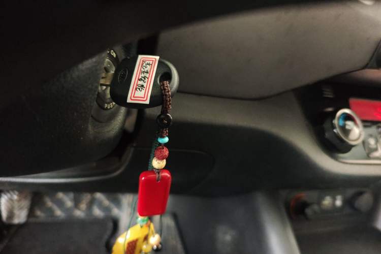 Used Kia Sportage R 2015 2.0L Manual Two-Wheel Drive GLS Trim
