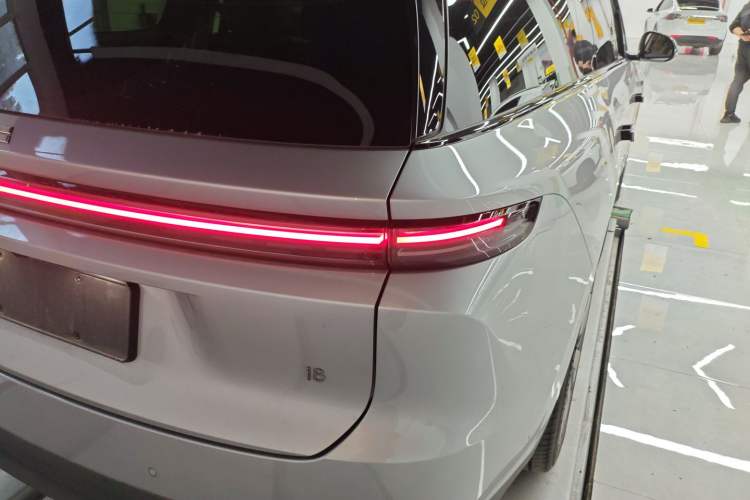 Used Li Auto i8 2025 Model Standard Version