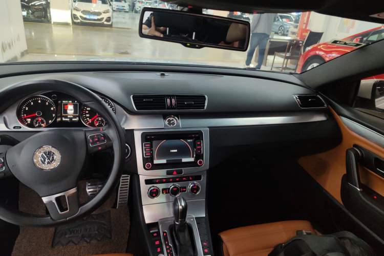 Used Volkswagen FAW-Volkswagen CC 2016 1.8TSI Luxury Model Audio And AC Panel