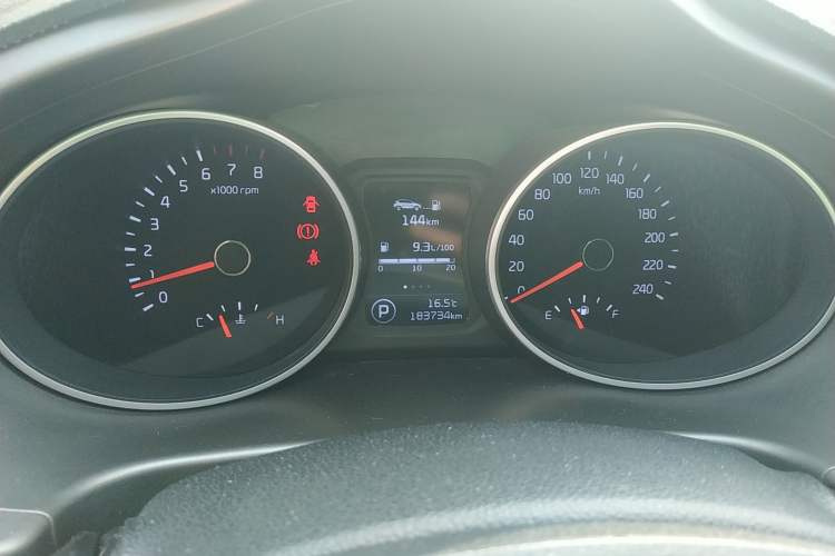 Used Kia Sportage R 2015 2.0L Automatic Two-Wheel Drive DLX Model Instrument Cluster