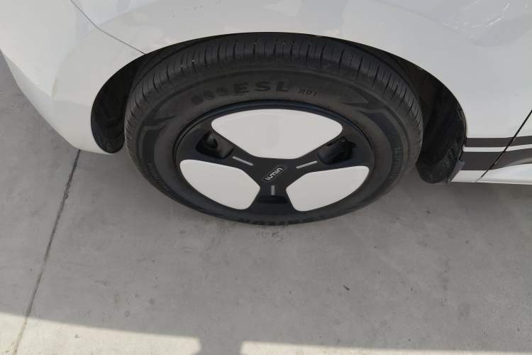 Used CHANGAN NEVO Lumin 2023 301km Honey Dew Edition Exterior 4