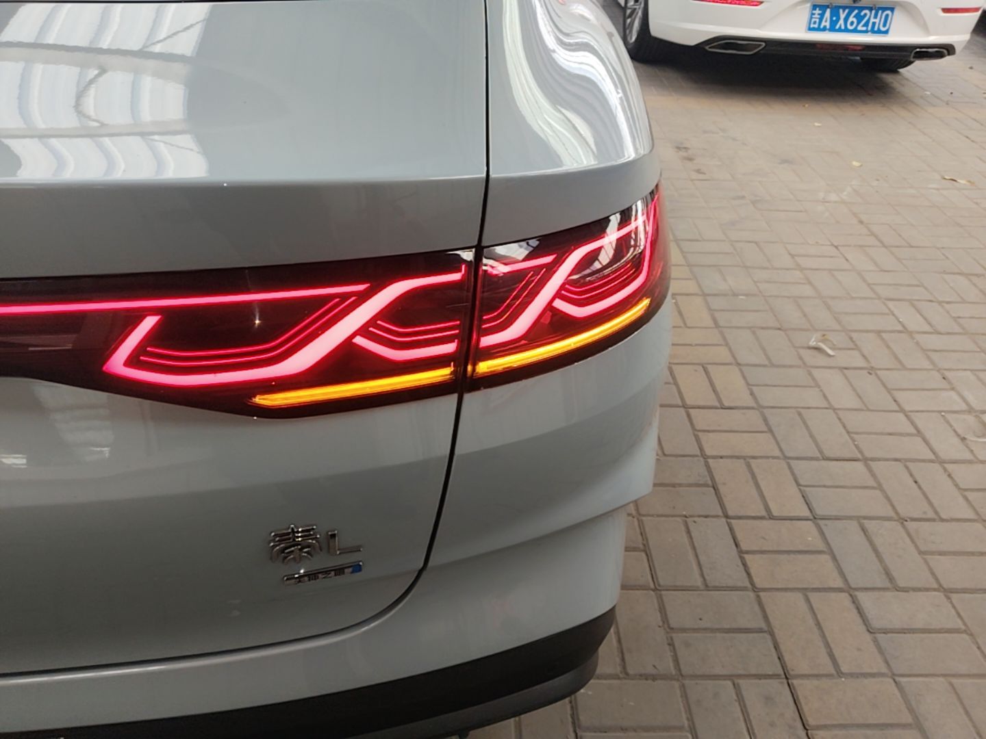 BYD Qin L 2025 DM-i Smart Drive 80KM Leading Model — снимка 9