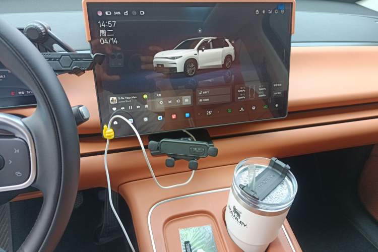 Used Leapmotor C10 2026 605 Enjoyment Edition Audio And AC Panel