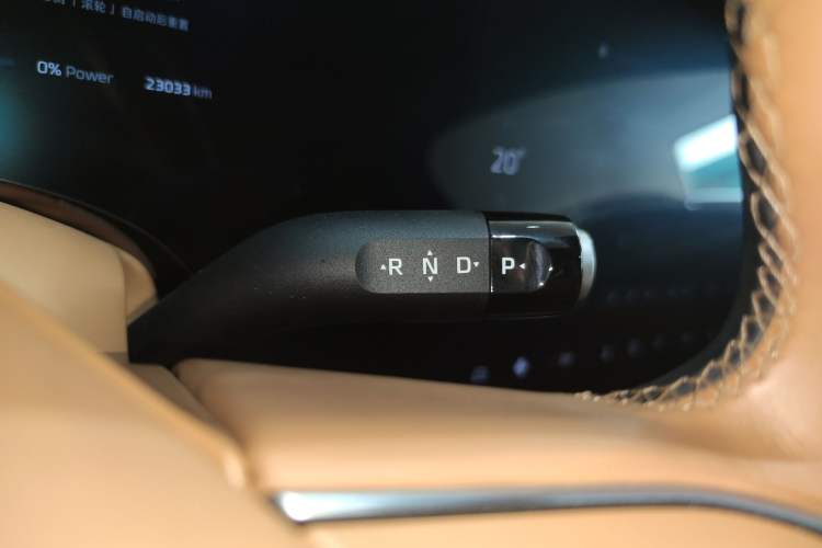 Used Rising R7 2023 Rear-Drive Screen King Edition