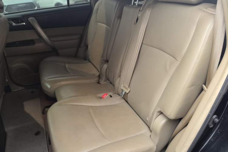 Used Toyota Highlander 2013 2.7L Two-Wheel Drive 7-Seater Zijin Edition
