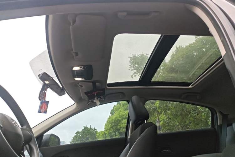 Used Honda Vezel 2020 1.5L CVT Pioneer Edition
