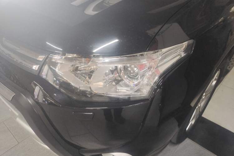 Used Mitsubishi Outlander 2013 2.4L 4x4 Luxury Navigation Edition 5 Seats
