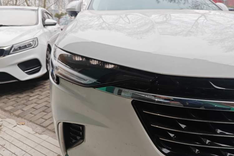 Used Buick Envision 2022 Encore Plus 652T Five-Seat All-Wheel-Drive Luxury Model
