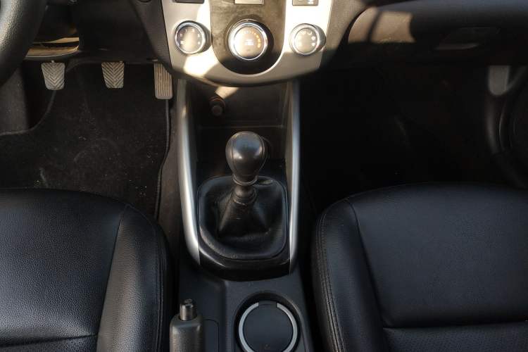 Used Kia Forte 2014 1.6L MT GL
