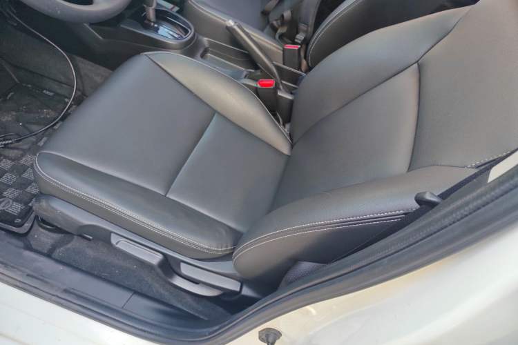 Used Honda Fit 2018 1.5L CVT Comfort Sunroof Version Left Front Seat