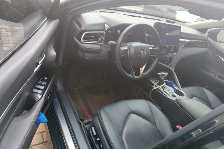 Used Toyota Camry 2021 2.5G Luxury Edition Driver Seat