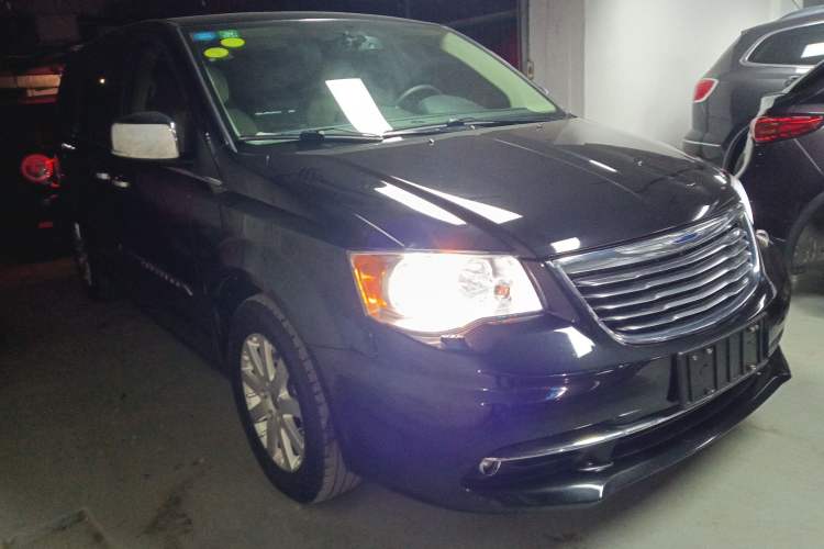 Used Chrysler Grand Voyager 2014 3.6L Comfort Edition