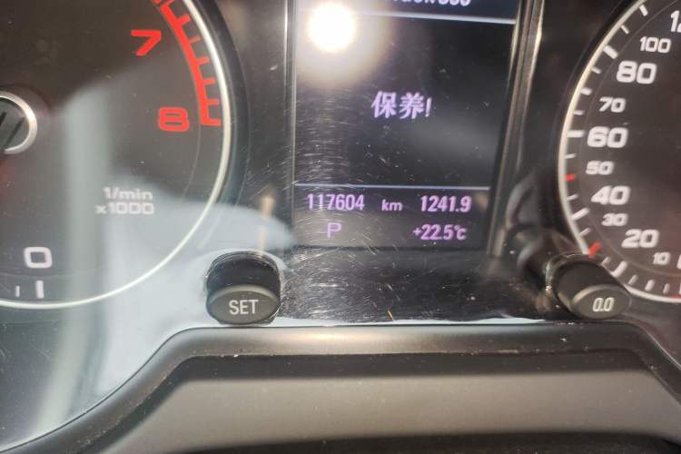 Used Audi Q5 2017 Plus 40 TFSI Technology Model