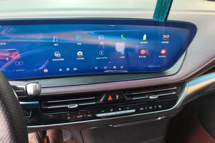 Used Buick Century 2023 2.0T Six-Seater Yinshi Edition
