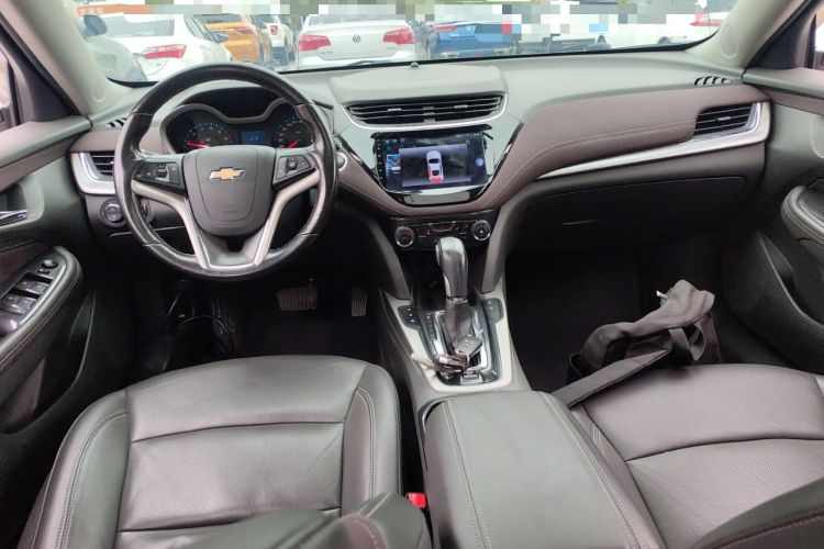 Used Chevrolet Malibu 2017 1.5T Automatic Luxury Edition Center Console