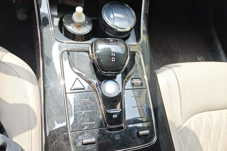 Used BYD Han 2025 DM-i 125KM Prestige Model Gear Lever