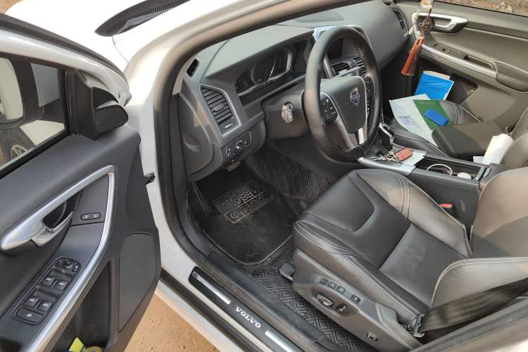 Used Volvo XC60 2015 T5 AWD Zhiyuan Edition
