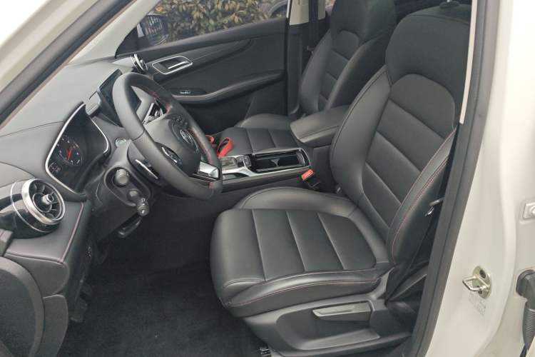 Used MG HS 2019 20T Automatic Two-Wheel Drive Luxury Edition China VI Standard
