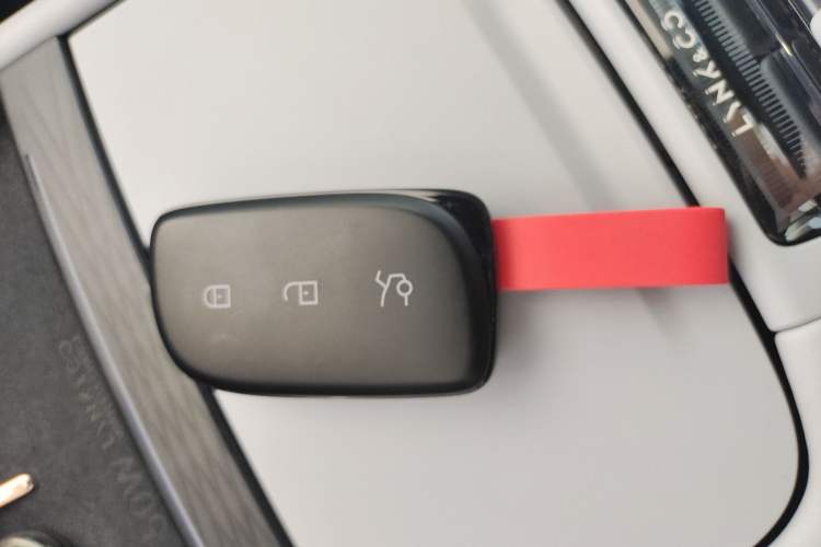 Used Lynk & Co Z10 2025 71 kWh 602 km Range Rear-Wheel Drive Pro