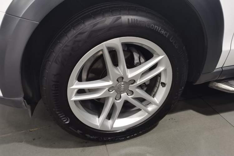 Used Audi Q5 2018 Collector's Edition 40 TFSI Technology Model