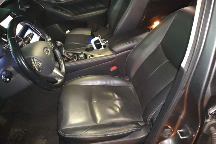 Used Infiniti Q50L 2015 2.0T Enjoyment Edition Left Front Seat