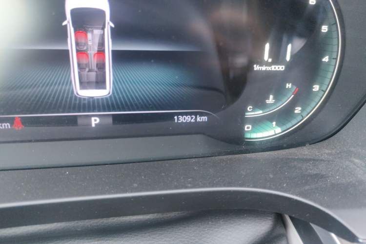 Used Roewe iMAX8 2021 400TGI Supreme Series Prestige Edition Odometer Close Up