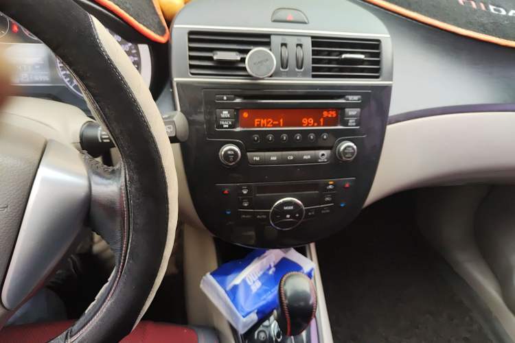 Used Nissan Tiida 2011 1.6L CVT Smart Version Audio And AC Panel