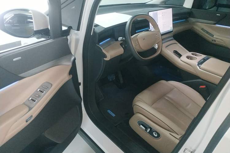 Used XPeng X9 2025 740 Ultra-Long Range Max
