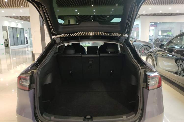 Used Tesla Model Y 2022 Rear-Wheel-Drive Version