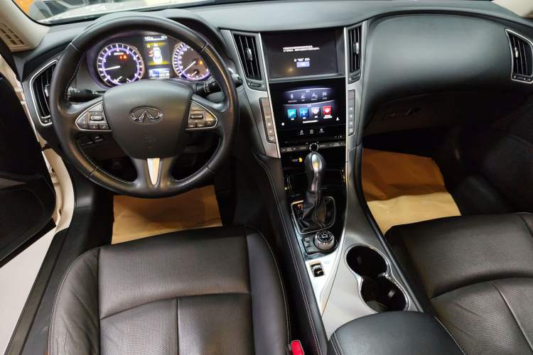 Used Infiniti Q50L 2016 2.0T Enjoyment Edition Audio And AC Panel