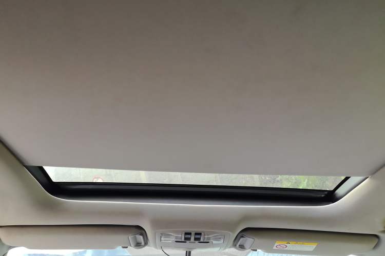 Used Toyota Highlander 2015 2.0T Four-Wheel Drive Luxury Edition 7-Seater Headliner