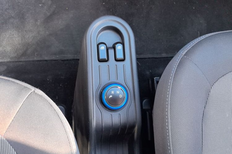 Used Wuling Hongguang MINIEV 2021 Macaron Sandwich Model 120 km Lithium Iron Phosphate Gear Lever