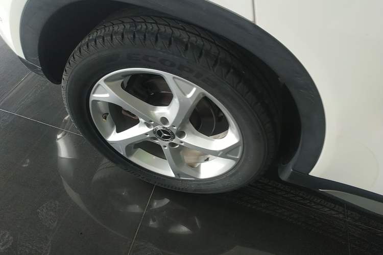 Used Mercedes-Benz GLA 2018 GLA 200 Sport Edition Right Rear Wheel Hub