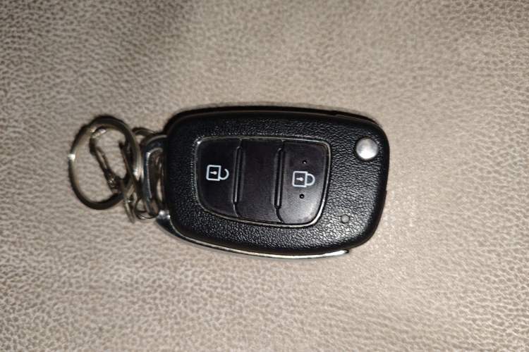 Used Hyundai H-1 Starex 2011 2.4L Comfort Edition
