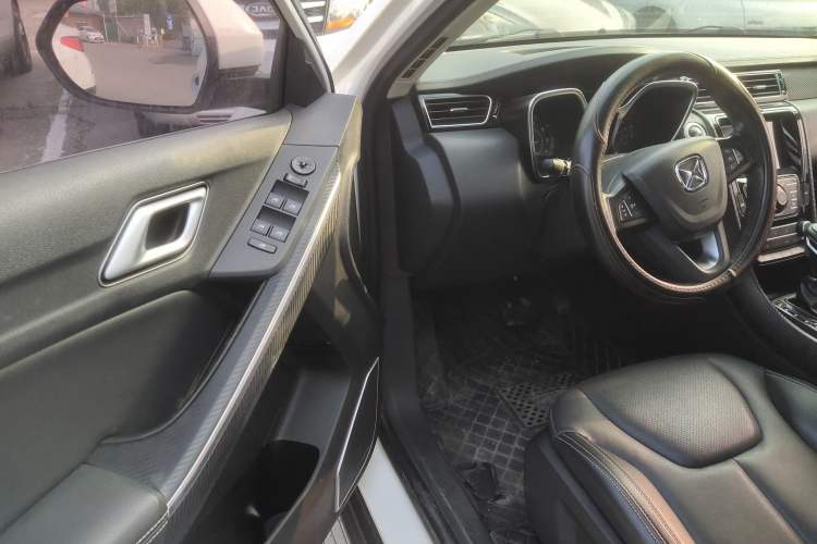 Used JMC Yusheng S330 2016 1.5L GTDi Automatic Two-Wheel Drive Prestige Edition