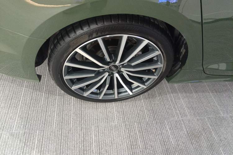 Used Audi A5 2023 Sportback 40 TFSI quattro Luxury Dynamic Edition Right Rear Wheel Hub