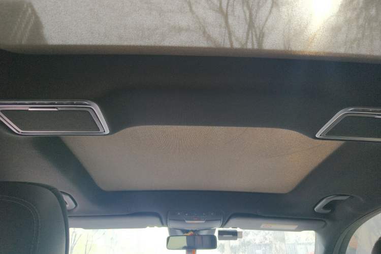 Used Mercedes-Benz GLC 2021 GLC 300 L 4MATIC Dynamic Model Headliner