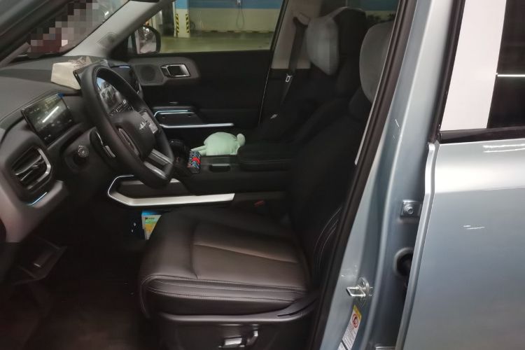 Used Formula Leopard Titanium 3 2025 501 km Range Rear-Wheel Drive Intelligent Driving Max Edition
