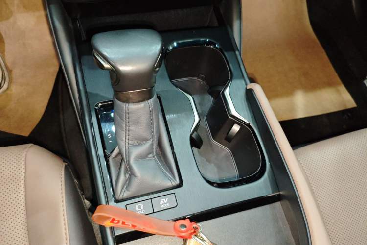 Used Lexus ES 2022 300h Excellence Edition